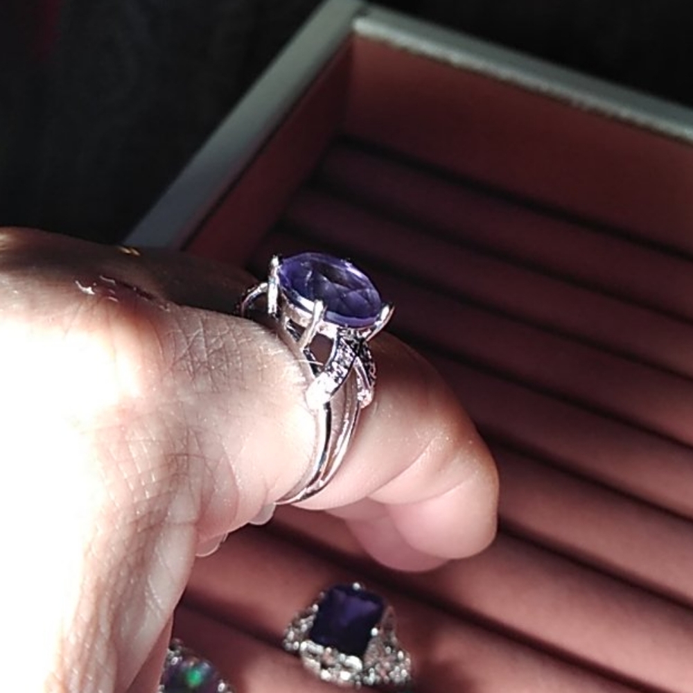 Ring - Picture 4 of 4